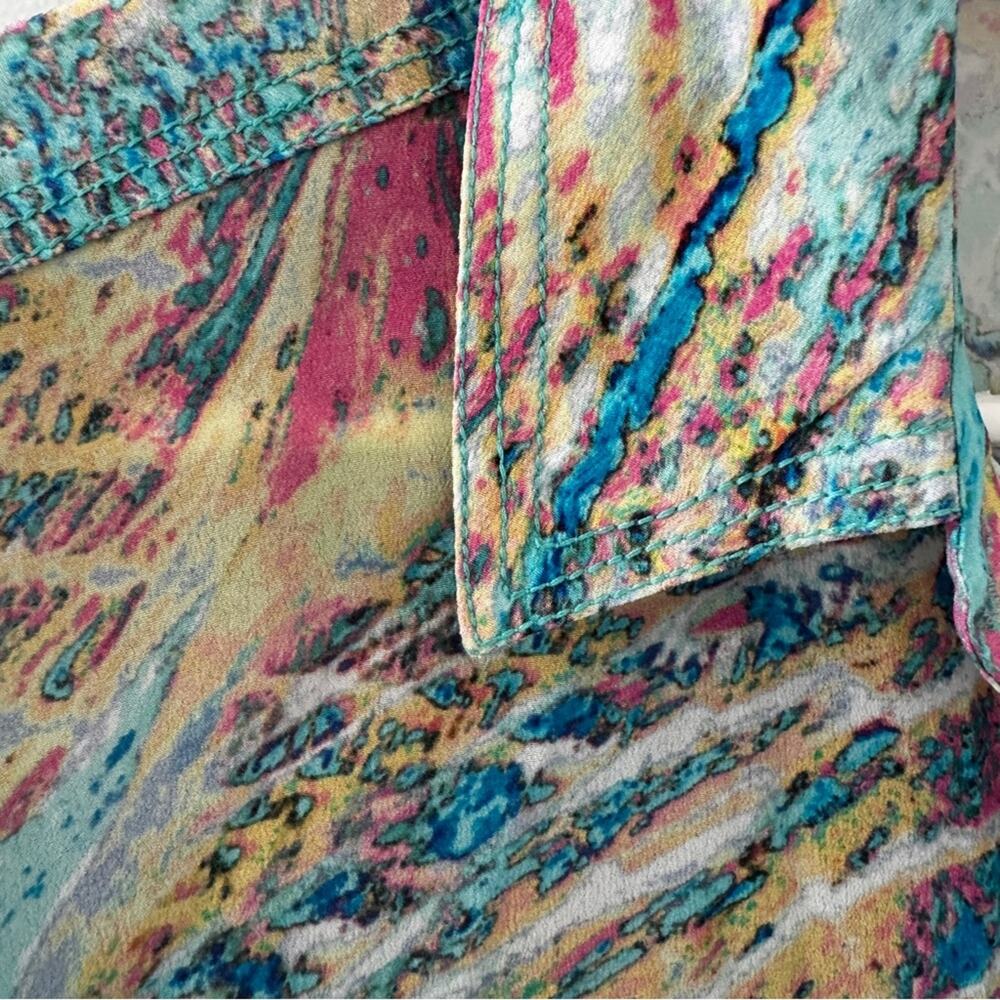 Tolani Multicolor Abstract Print Women's Button Down Blouse Size Small - Picture 3 of 8